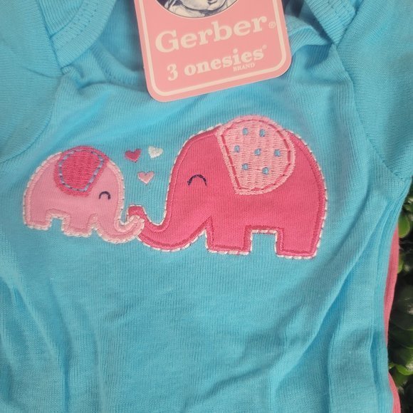 NWT Gerber 3 pack 0-3 months onesies - Picture 3 of 5